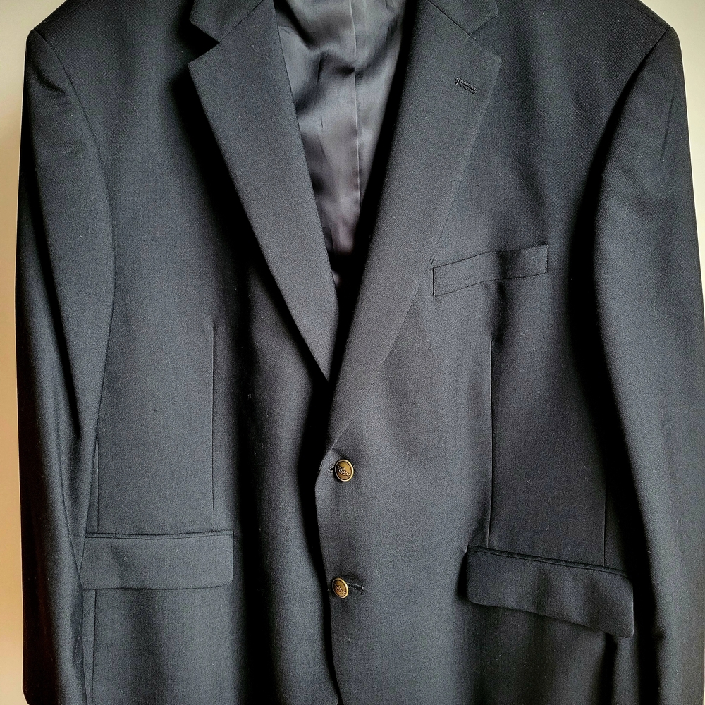Black Single-Breasted Sport Coat with Notched Lapels